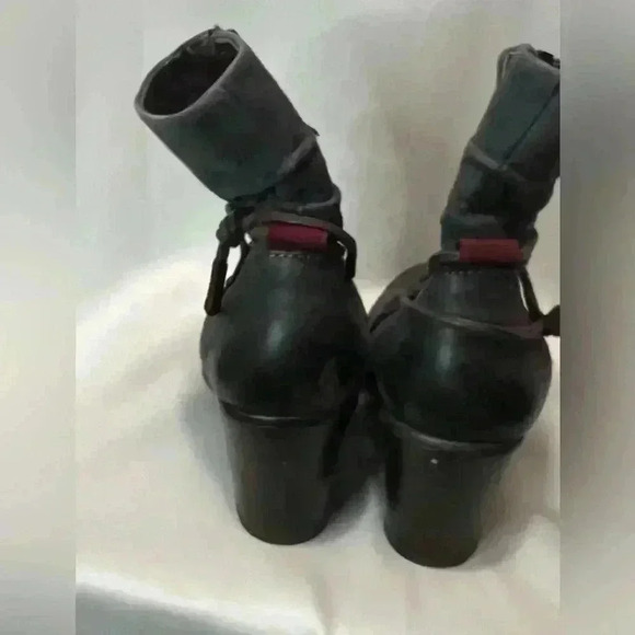 Tamaris Blue Leather Boots size 8.5m - Picture 4 of 6